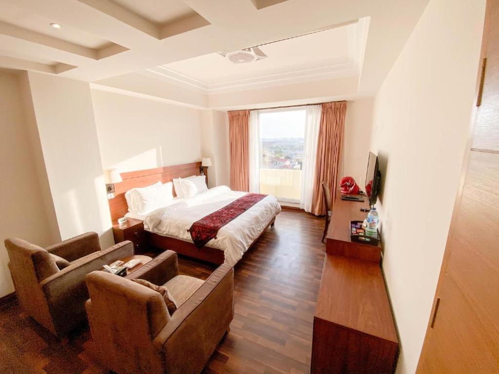 Esquire Hotels & Apartments Rawalpindi Esterno foto