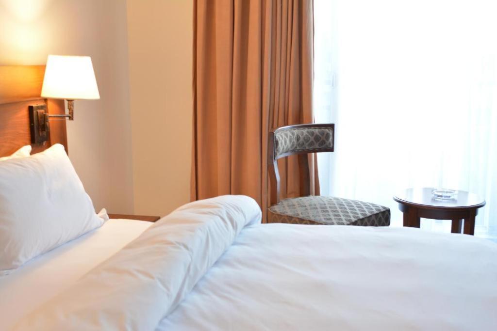 Esquire Hotels & Apartments Rawalpindi Esterno foto
