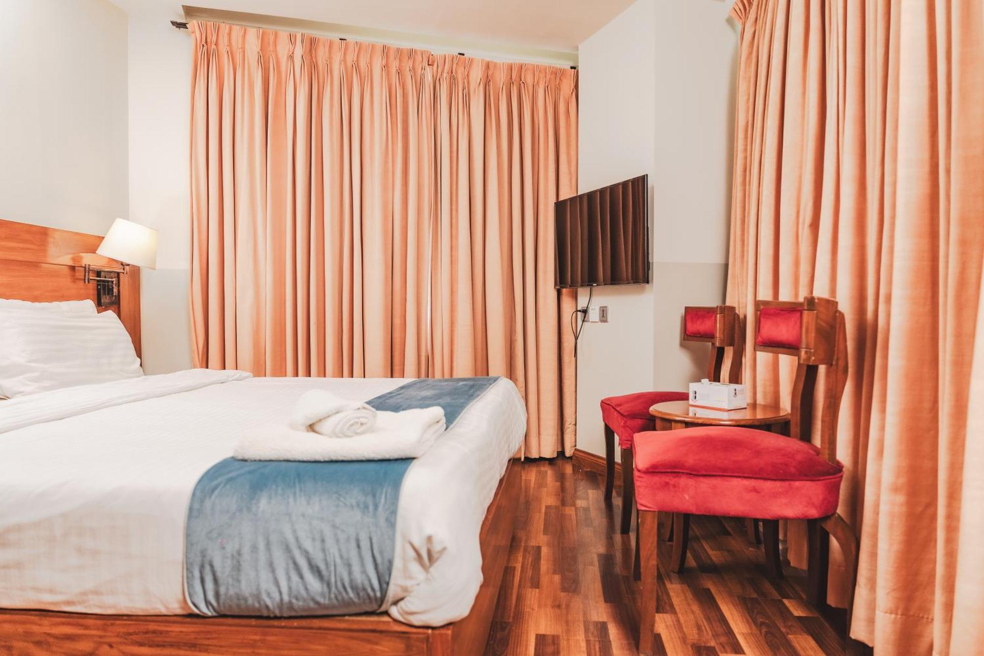 Esquire Hotels & Apartments Rawalpindi Esterno foto