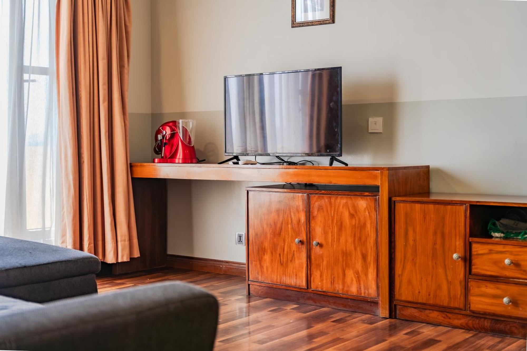 Esquire Hotels & Apartments Rawalpindi Esterno foto