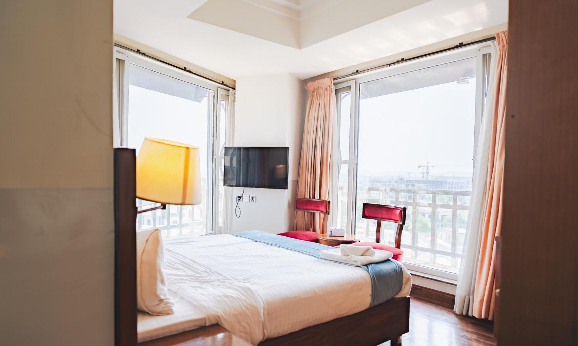 Esquire Hotels & Apartments Rawalpindi Esterno foto