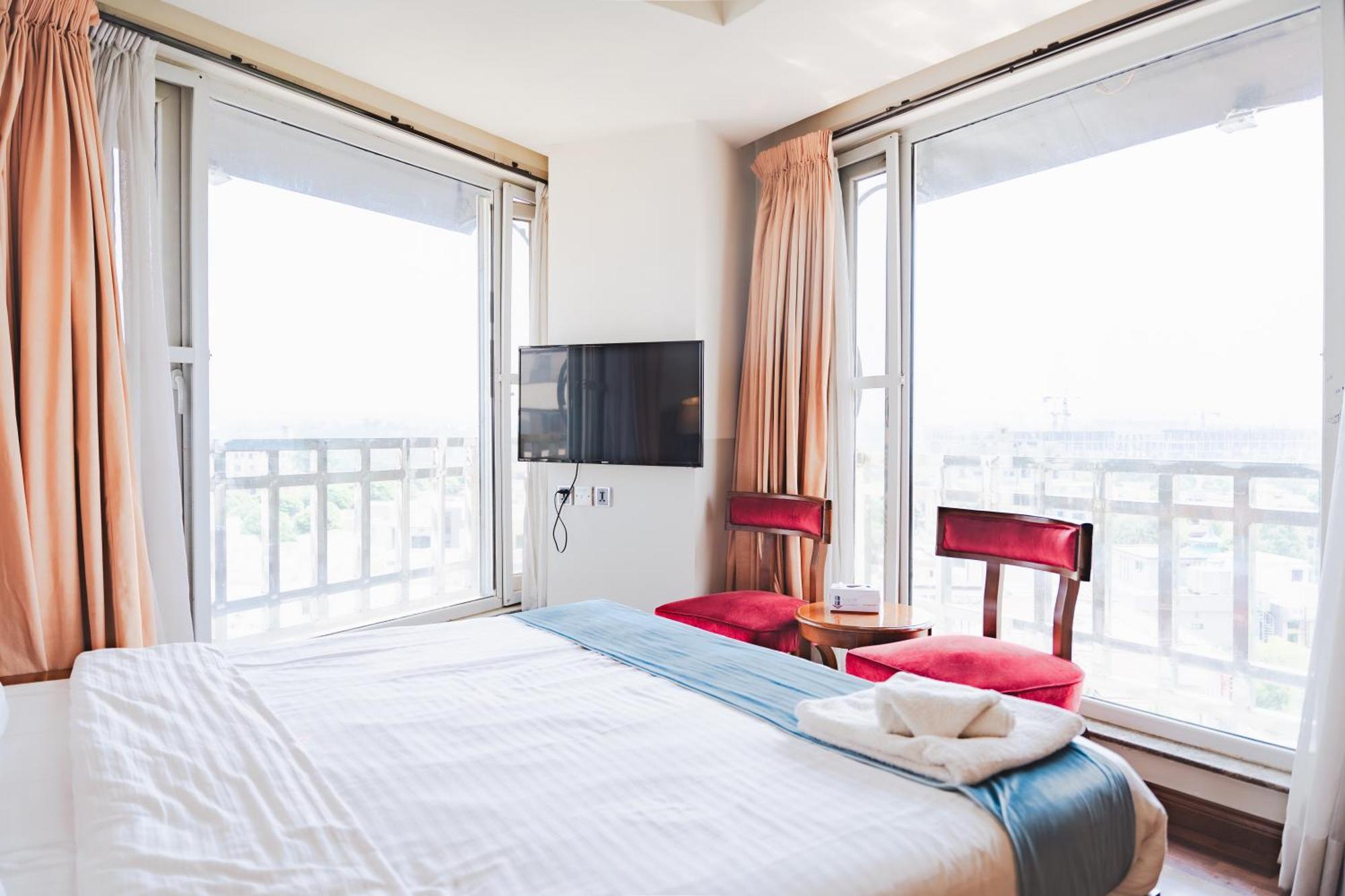 Esquire Hotels & Apartments Rawalpindi Esterno foto