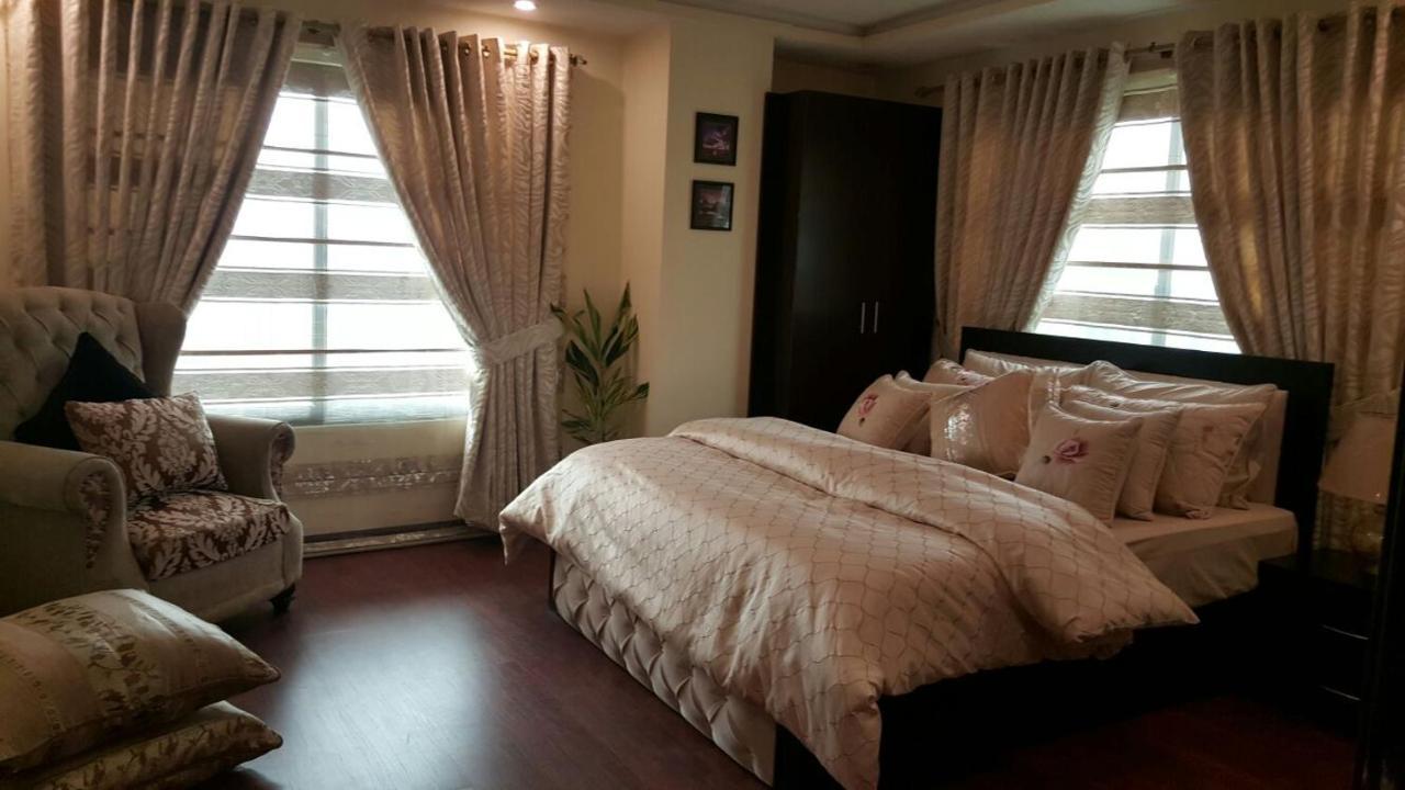 Esquire Hotels & Apartments Rawalpindi Esterno foto