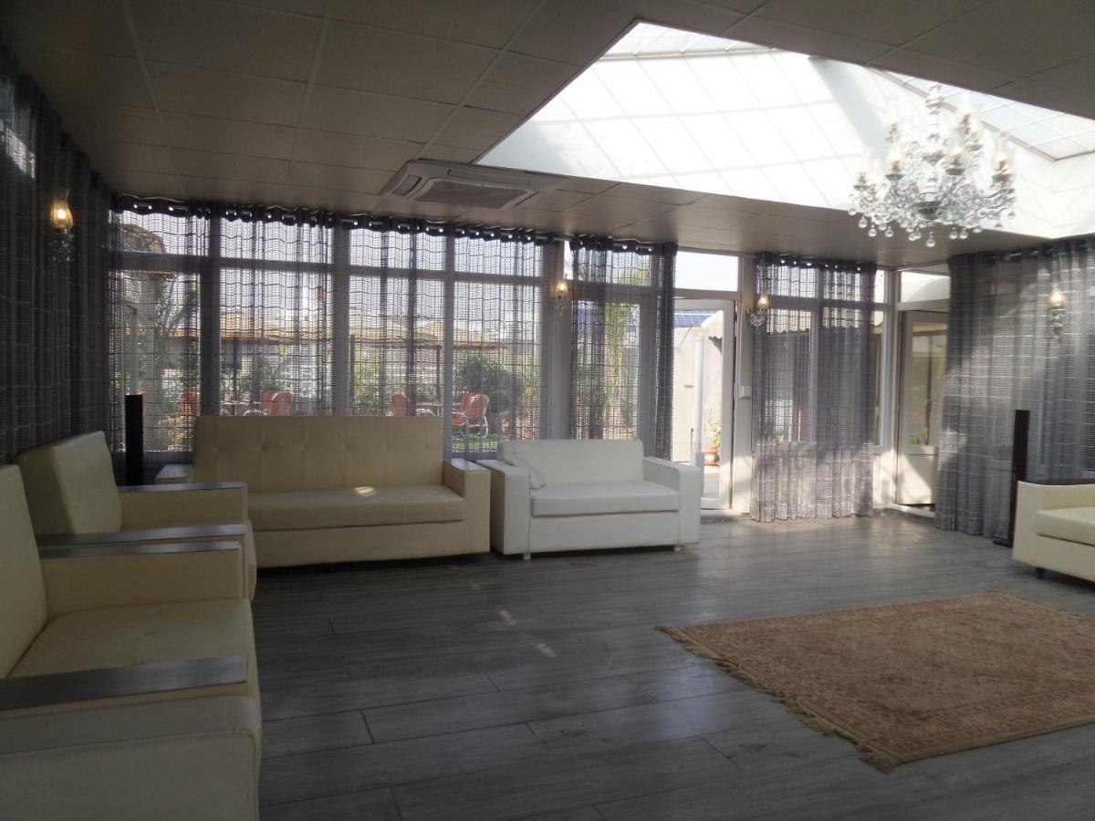 Esquire Hotels & Apartments Rawalpindi Esterno foto